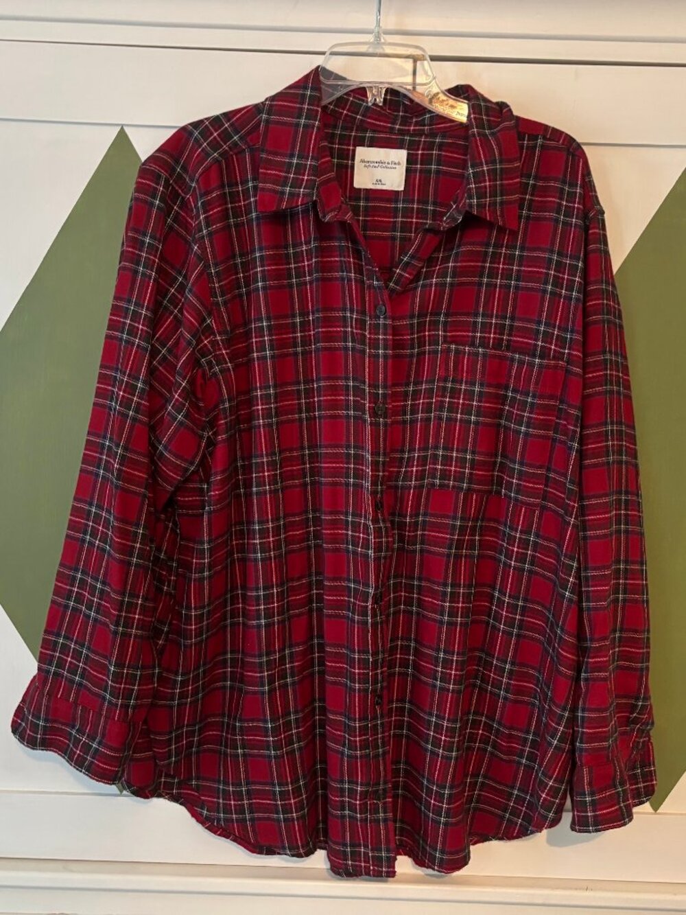 LIKE NEW! Abercrombie & Fitch Red Plaid Flannel